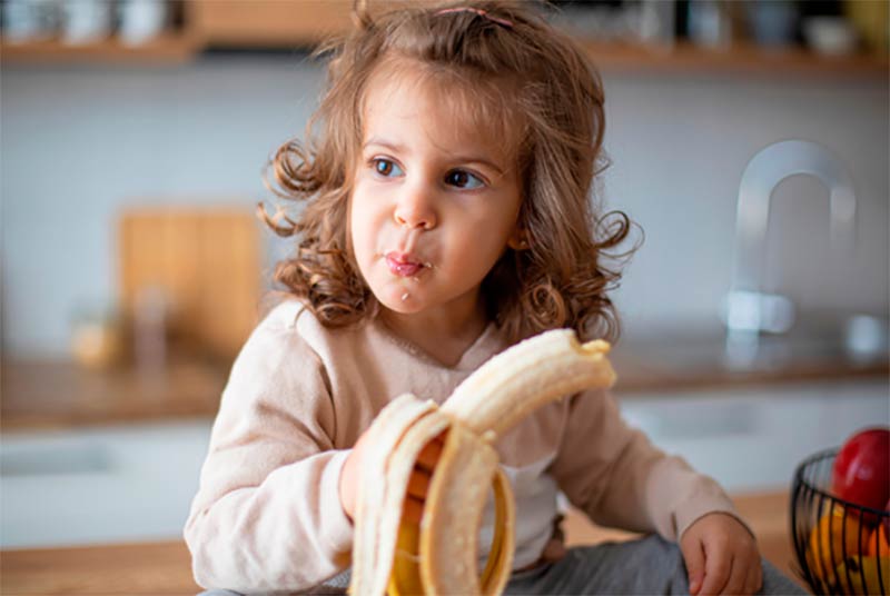 El plátano es una de las frutas con un alto contenido en triptófano